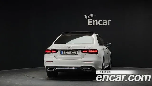 Mercedes-Benz E-Class 2022 — фото 2