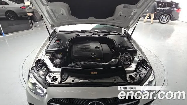 Mercedes-Benz E-Class 2022 — фото 6
