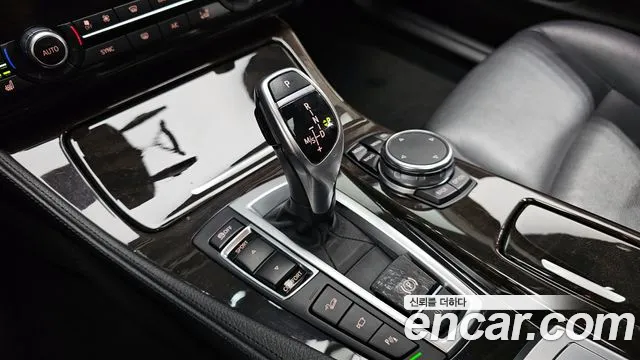 BMW 5-Series 2015 — фото 9