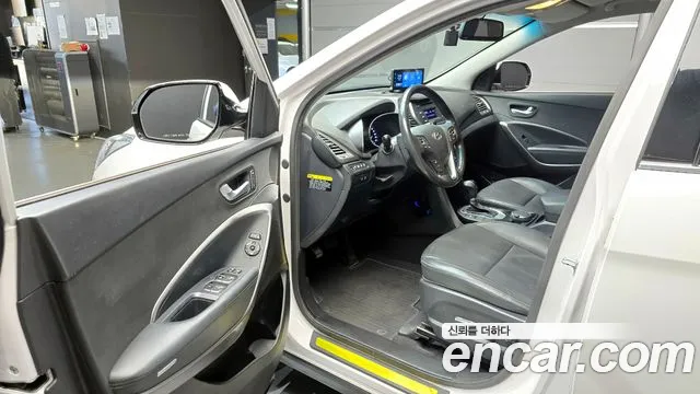 Hyundai Santafe 2016 — фото 11
