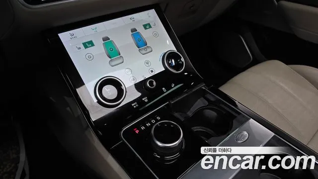 Land Rover Range Rover Velar 2018 — фото 9