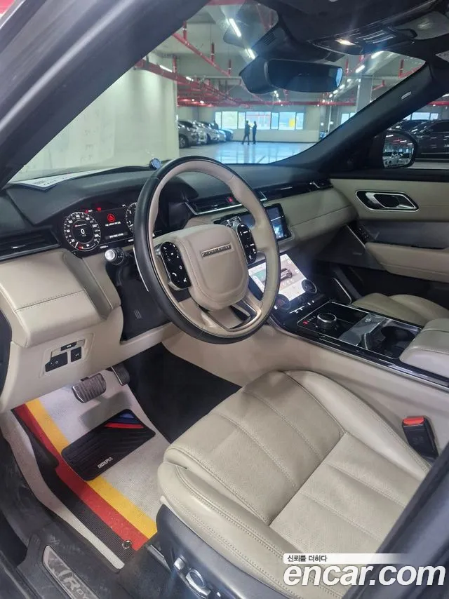Land Rover Range Rover Velar 2018 — фото 11
