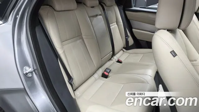 Land Rover Range Rover Velar 2018 — фото 12
