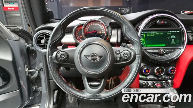 Mini Cooper 2019 — фото 13