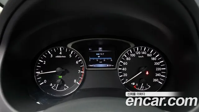 Nissan Altima 2017 — фото 8