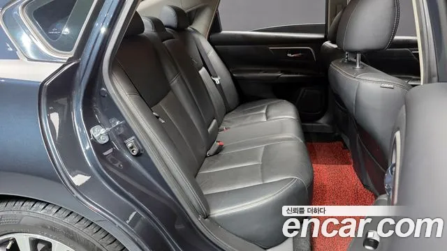 Nissan Altima 2017 — фото 12