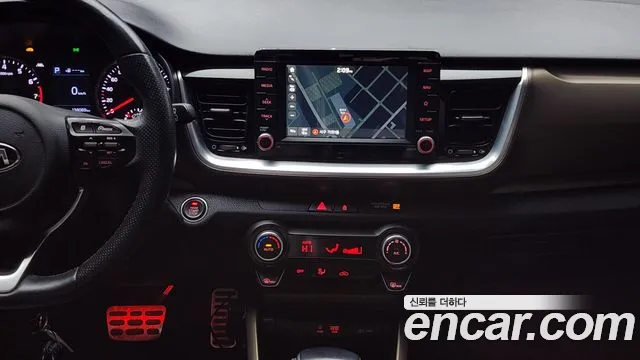 Kia Stonic 2018 — фото 14