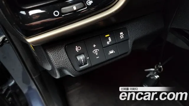 Kia Stonic 2018 — фото 17