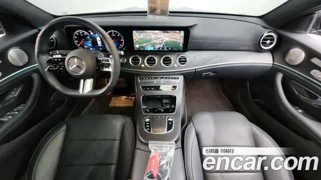 Mercedes-Benz E-Class 2022 — фото 7