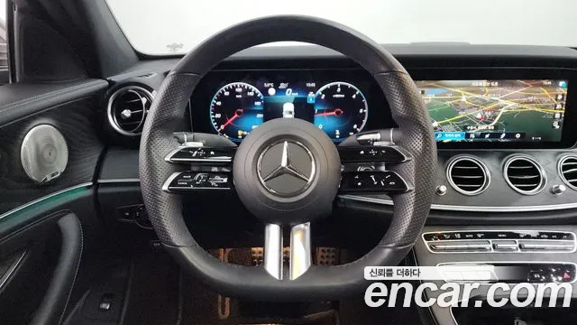 Mercedes-Benz E-Class 2022 — фото 13
