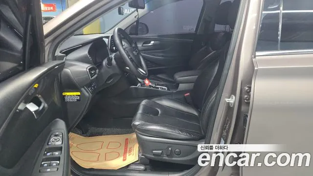 Hyundai Santafe 2019 — фото 15