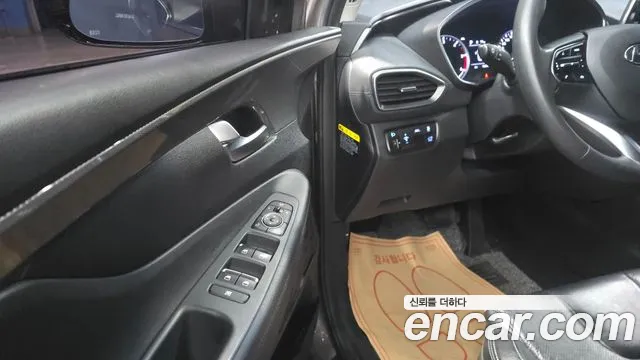 Hyundai Santafe 2019 — фото 20