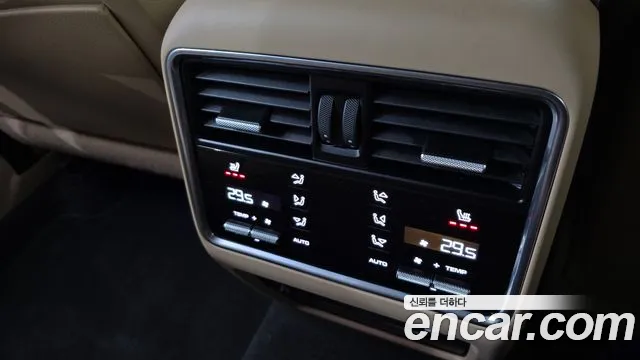 Porsche Cayenne 2022 — фото 18