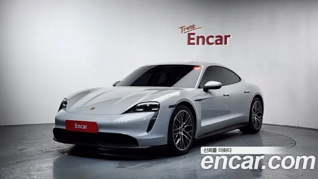 Porsche Taycan 2022 — фото 1
