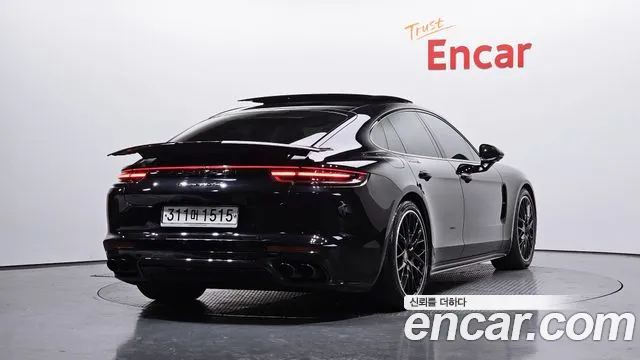 Porsche Panamera 2020 — фото 2