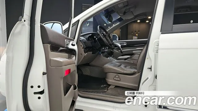 KG_Mobility_Ssangyong KORANDO 2014 — фото 10