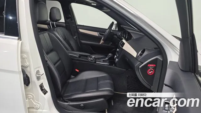 Mercedes-Benz C-Class 2013 — фото 10