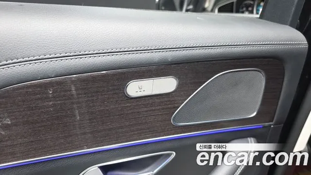 Mercedes-Benz GLE-Class 2022 — фото 18