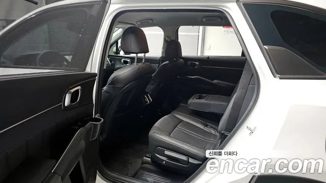 Kia Sorento 2021 — фото 11