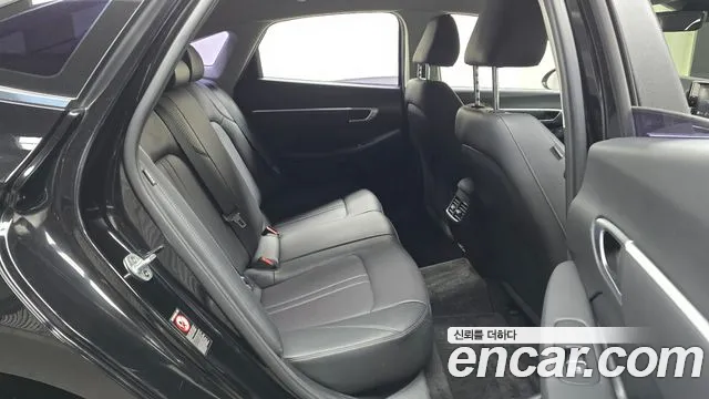 Hyundai Sonata 2020 — фото 12