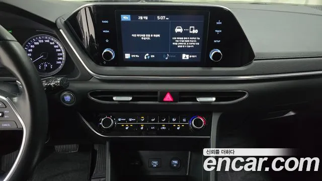 Hyundai Sonata 2020 — фото 14