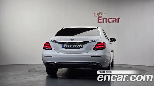 Mercedes-Benz E-Class 2018 — фото 3