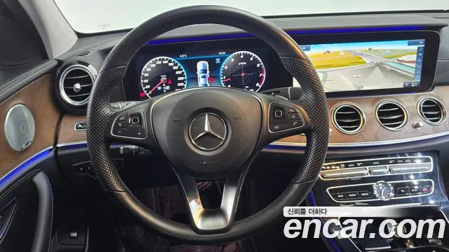 Mercedes-Benz E-Class 2018 — фото 12