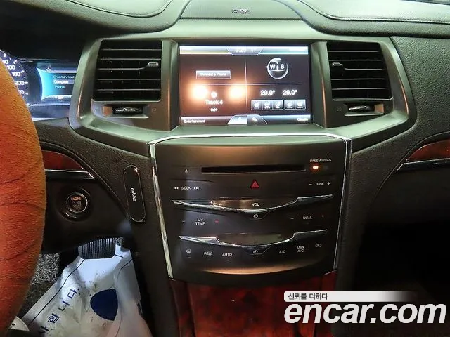 Lincoln MKS 2015 — фото 11