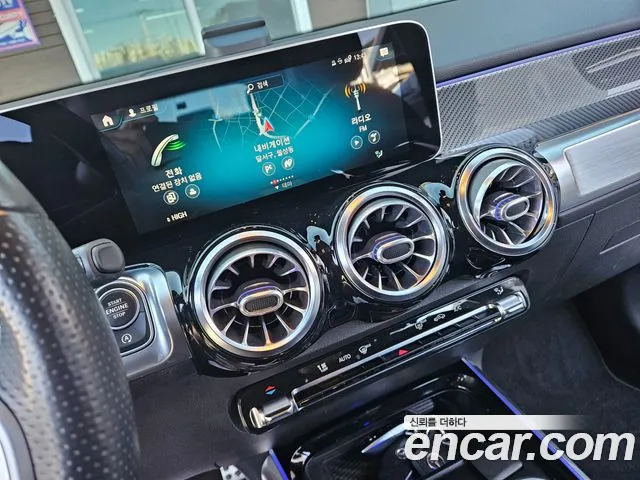 Mercedes-Benz GLB-Class 2020 — фото 13