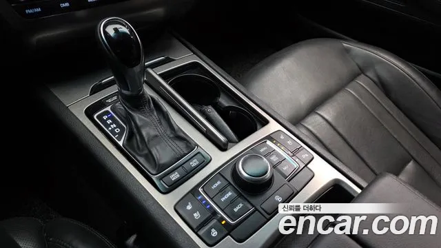 Hyundai Genesis 2015 — фото 9