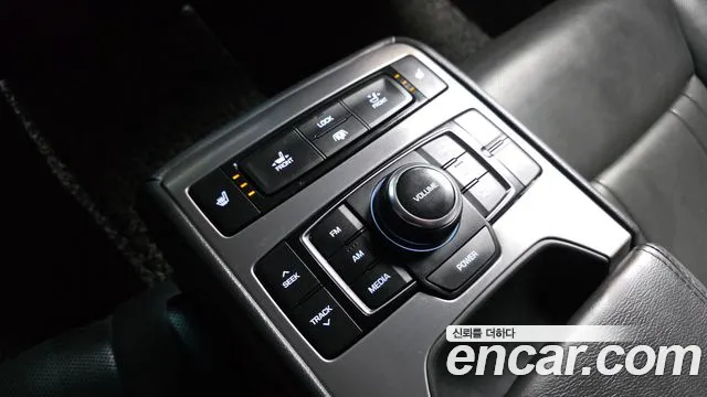 Hyundai Genesis 2015 — фото 19