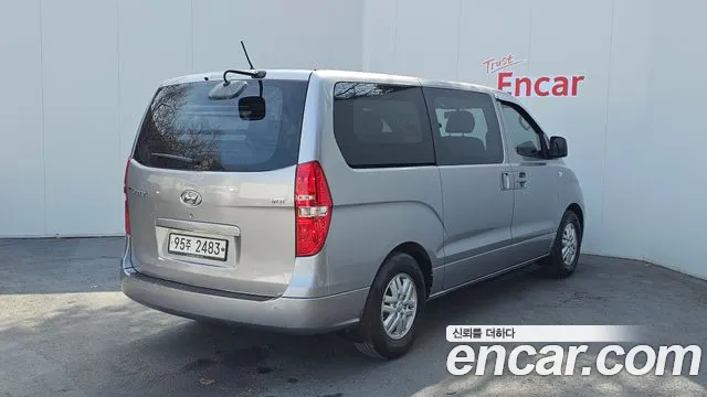 Hyundai Starex 2017 — фото 2