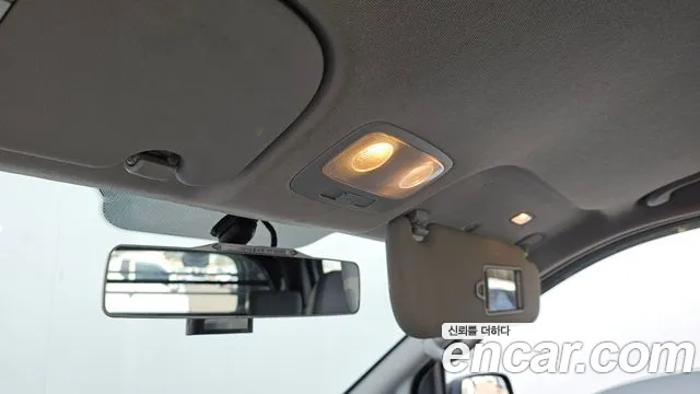 Hyundai Starex 2017 — фото 19