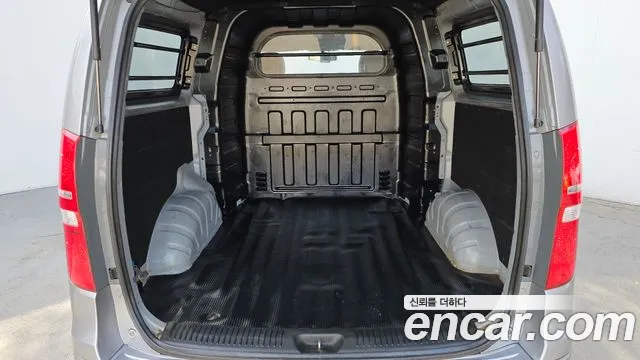 Hyundai Starex 2017 — фото 20