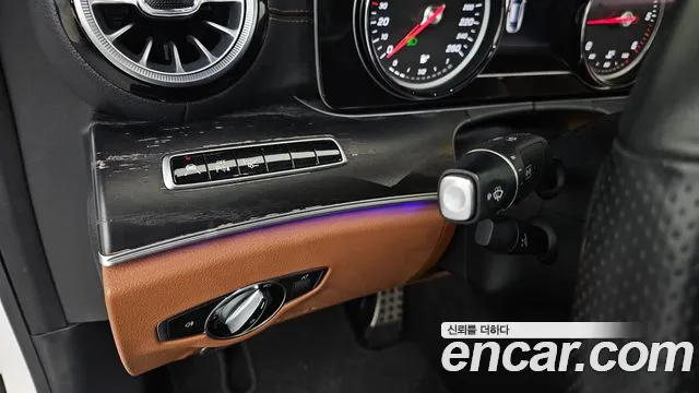 Mercedes-Benz E-Class 2019 — фото 19