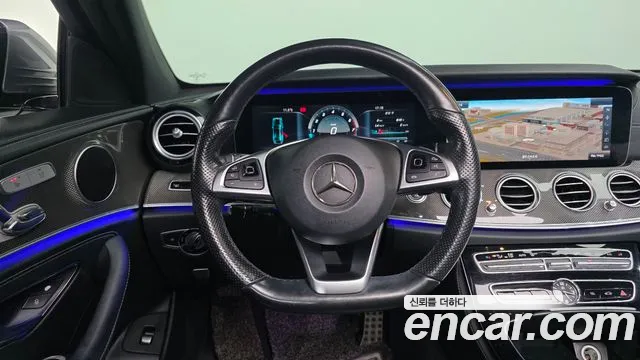 Mercedes-Benz E-Class 2017 — фото 13
