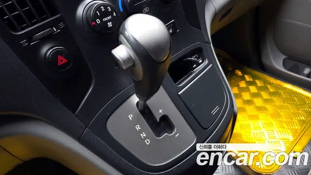 Hyundai Starex 2015 — фото 9