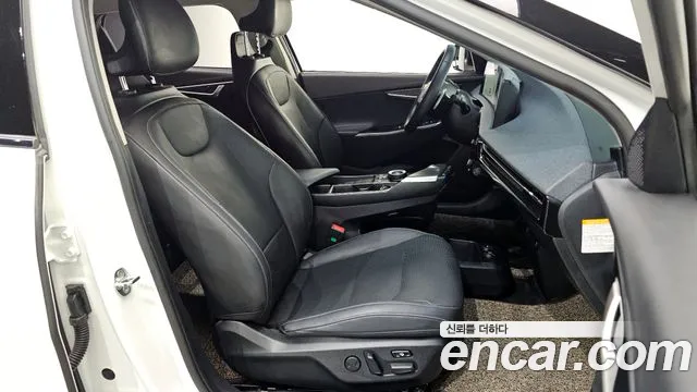 Kia EV6 2022 — фото 12