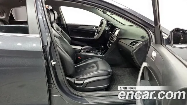 Hyundai Sonata 2018 — фото 11