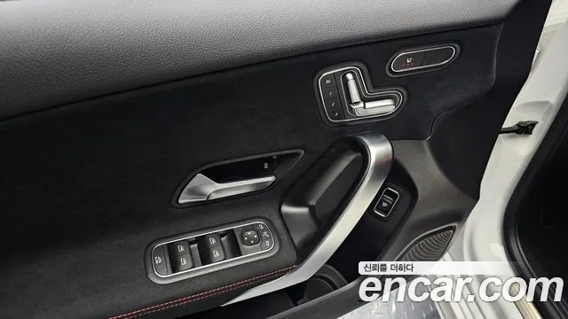 Mercedes-Benz A-Class 2024 — фото 16