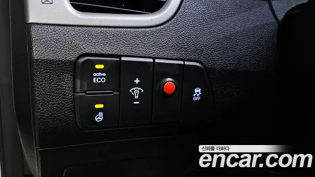 Hyundai AVANTE 2014 — фото 14