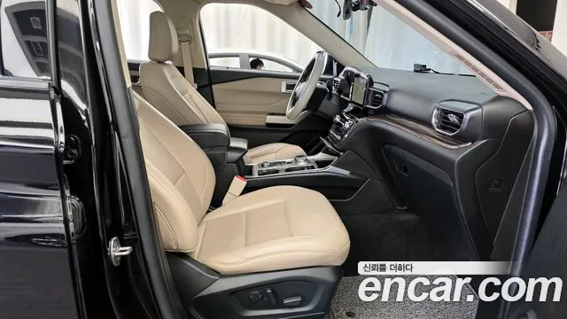Ford Explorer 2021 — фото 11