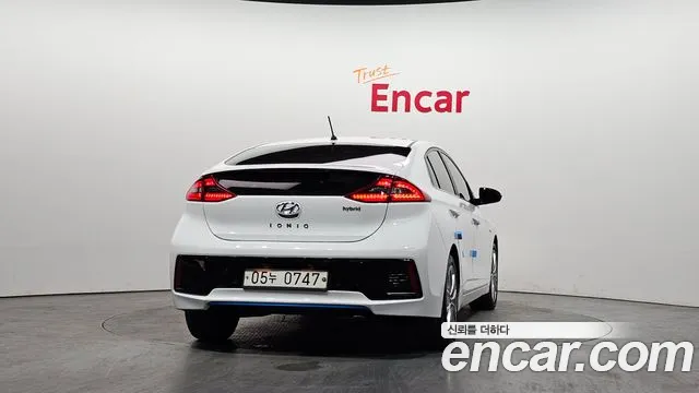 Hyundai Ioniq 2016 — фото 4