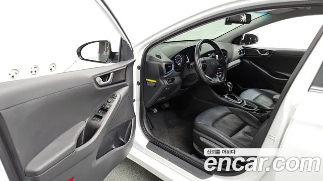 Hyundai Ioniq 2016 — фото 10