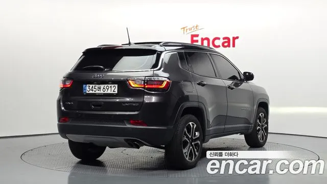 Jeep Compass 2022 — фото 2