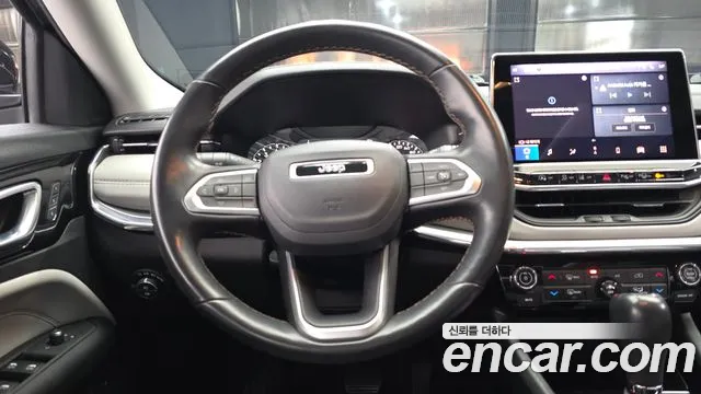 Jeep Compass 2022 — фото 13