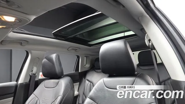 Jeep Compass 2022 — фото 18
