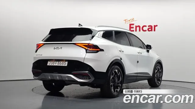 Kia Sportage 2023 — фото 2