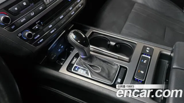 Hyundai Genesis 2015 — фото 9