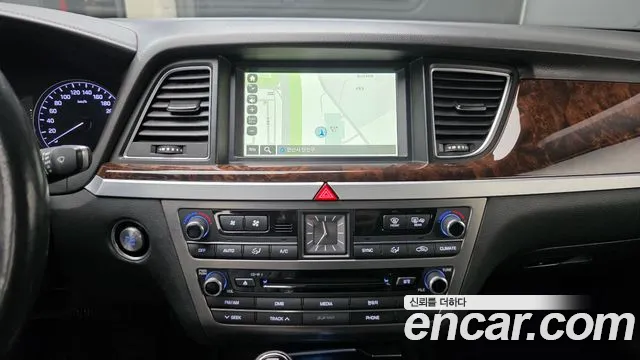 Hyundai Genesis 2015 — фото 18